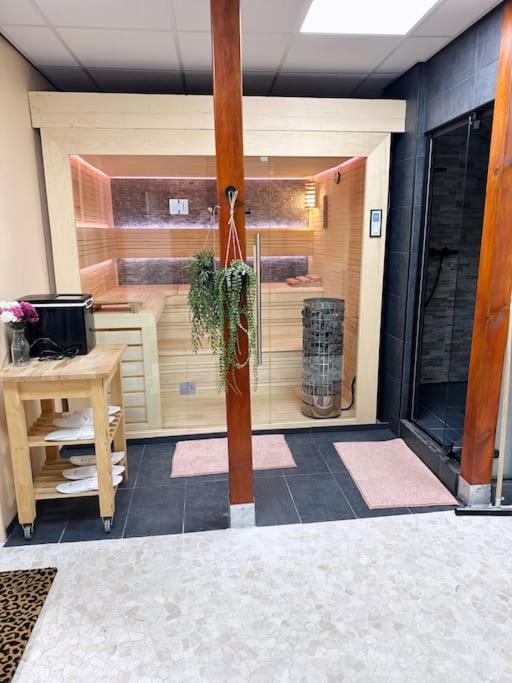 Wellness Studio Tiel Met Sauna En Jacuzzi Eksteriør billede